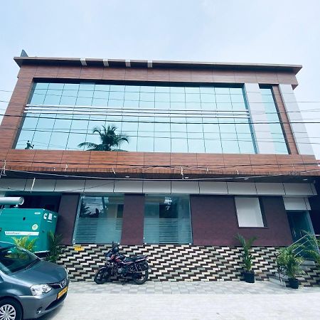 Majestic Inn Thiruvananthapuram Exterior photo