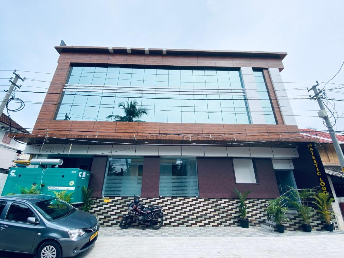 Majestic Inn Thiruvananthapuram Exterior photo