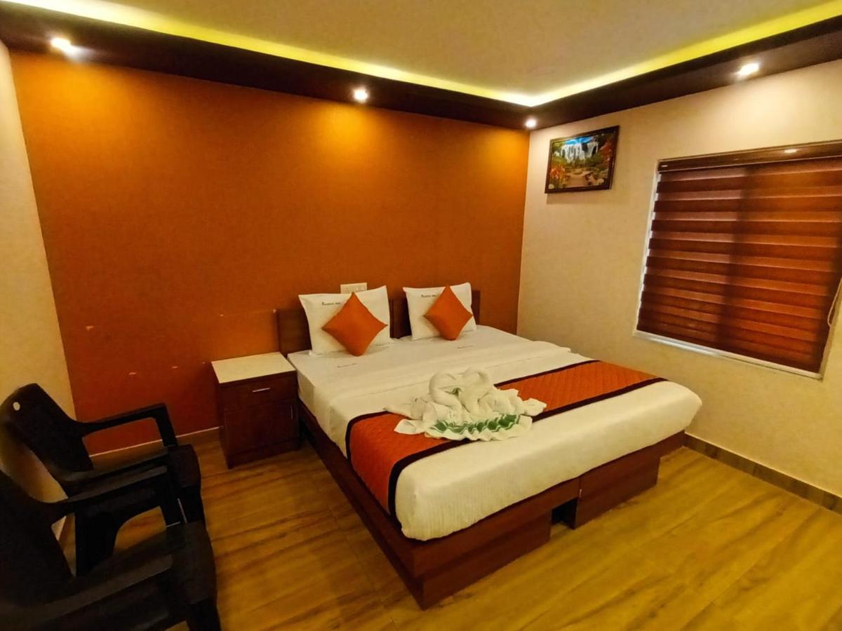 Majestic Inn Thiruvananthapuram Exterior photo