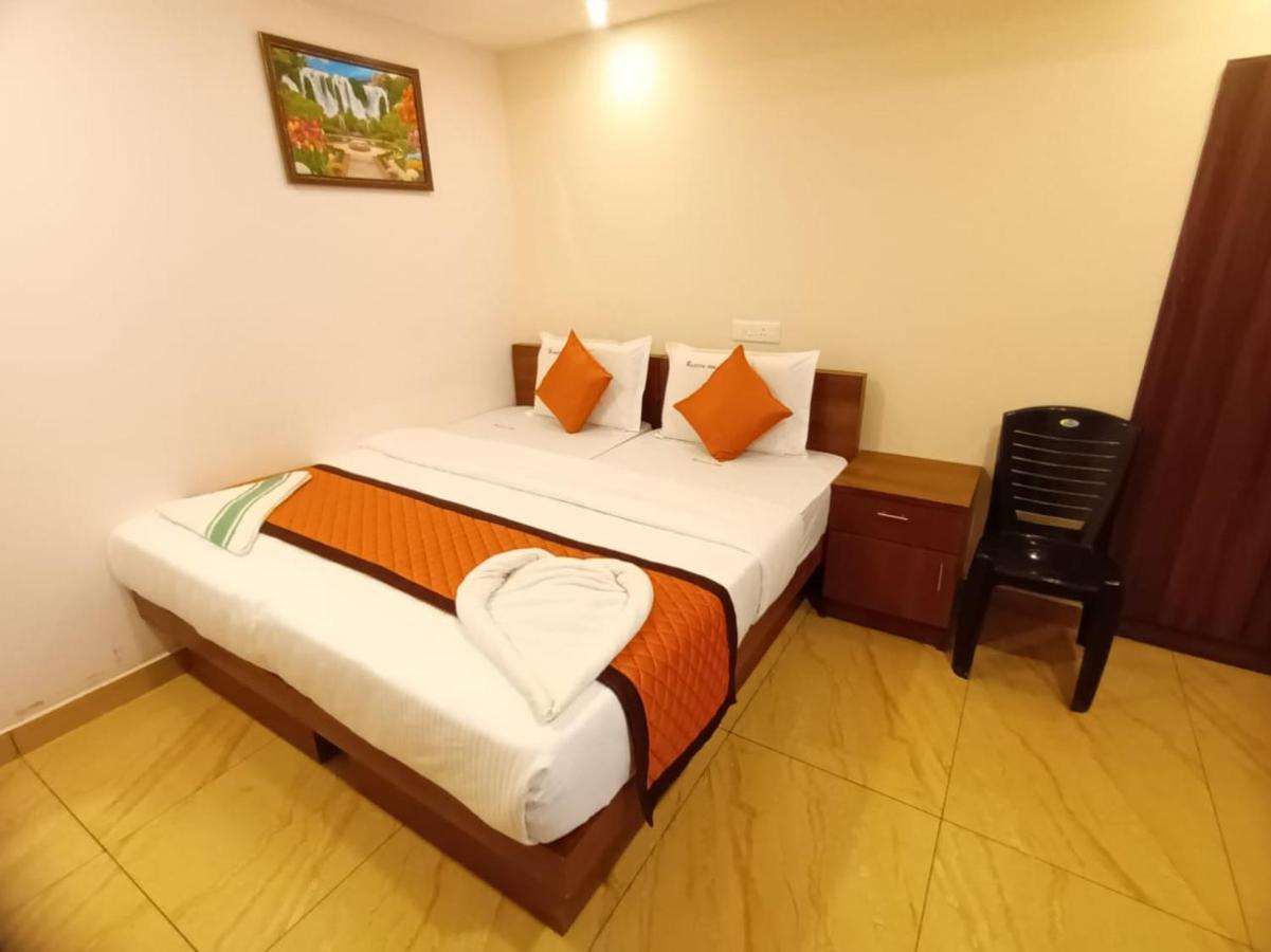 Majestic Inn Thiruvananthapuram Exterior photo